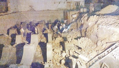  Bijnor Wall fell, killing five people buried in the rubble, 15 injured