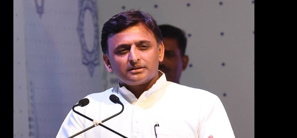 akhilesh yadav speaks on modi's lucknow visit in 1090 programme