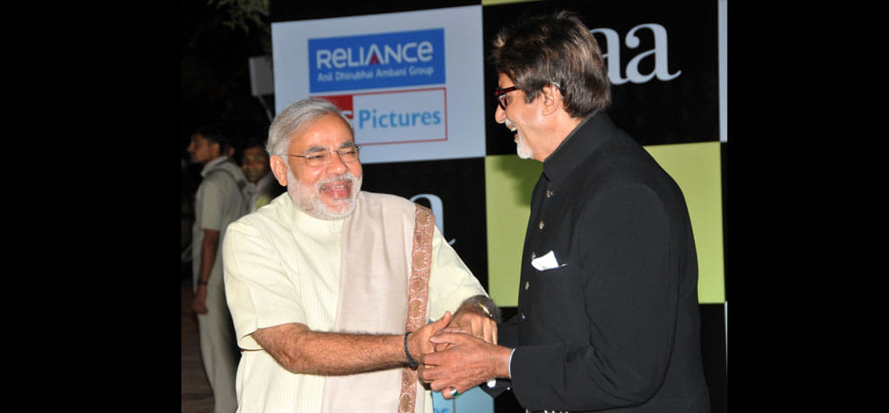 Birthday Special: Amitabh did not break relation with politicians ever