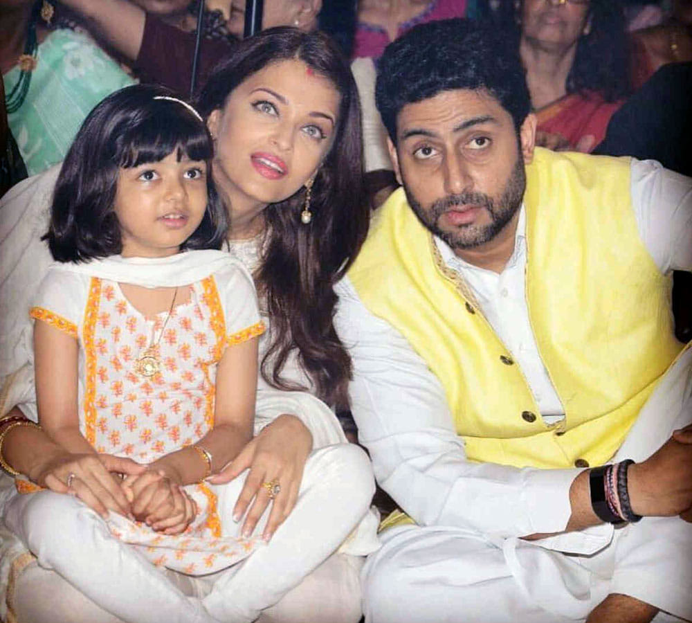 bollywood celebs does durga pooja 