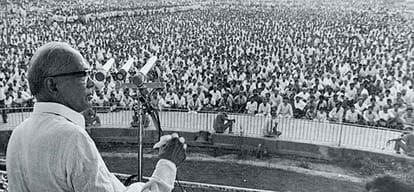  Jayaprakash narayan Birthday Special: The man who brought down Indira Gandhi