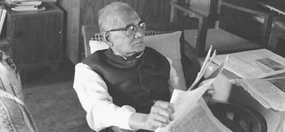 Birthday Special: Fearing from Jayaprakash narayan Indira imposed emergency  