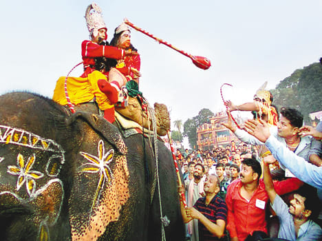Ravana symbolizing the collapse of wrongdoing