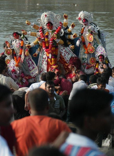 why hindu god and goddess immerse in water 