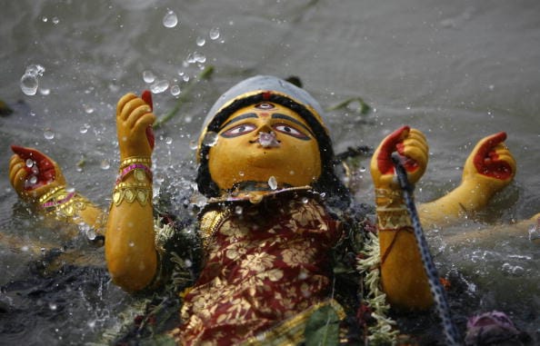 why hindu god and goddess immerse in water 