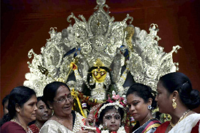 Durga Puja organisers show casing Mamata Bannerjee in the pandals