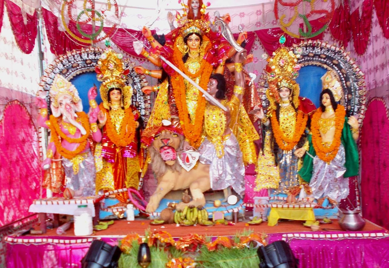 Temples and devotees descended pandals