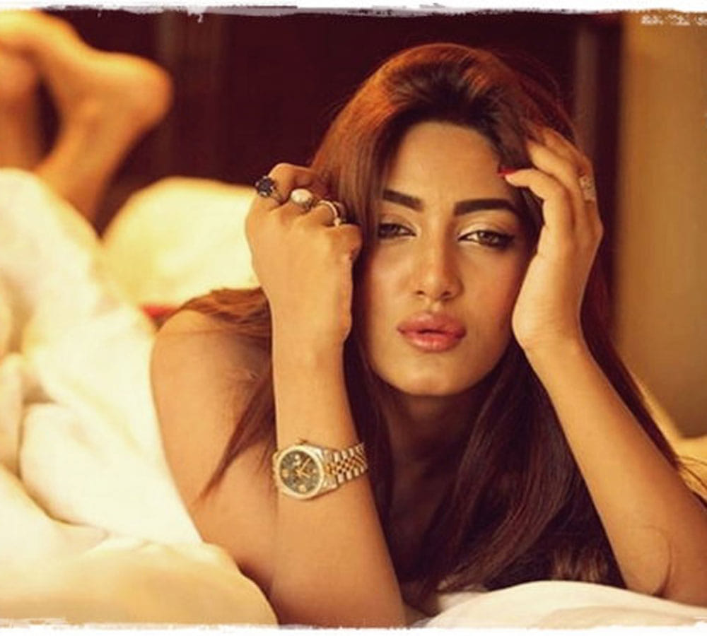 pakistani model mathira khan tweet about india pakistan relation