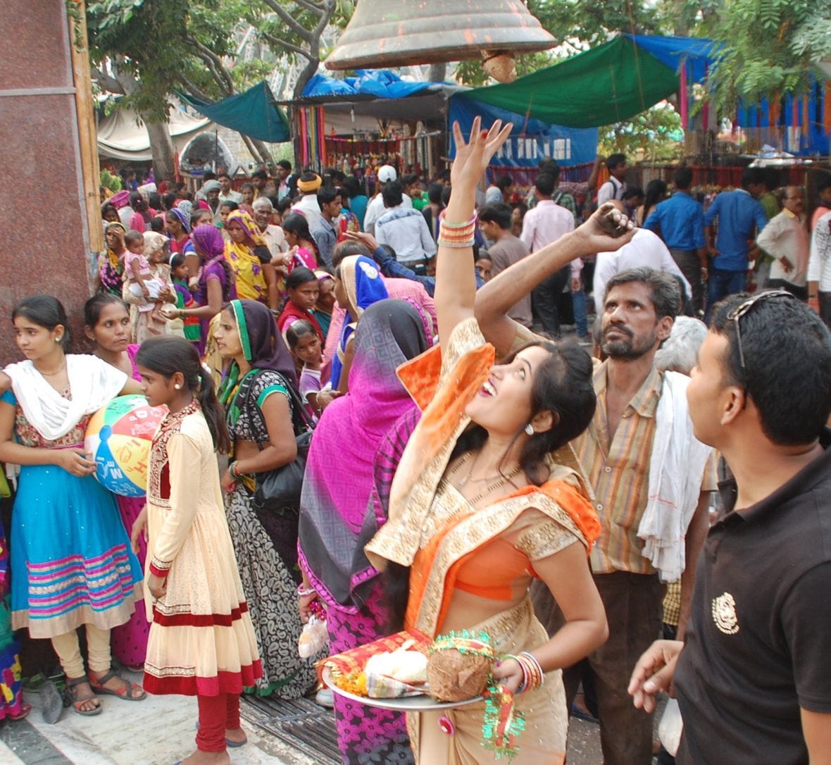 a unique temple of maa bhadrakali at amritsar, people serve prasad of wine and non veg