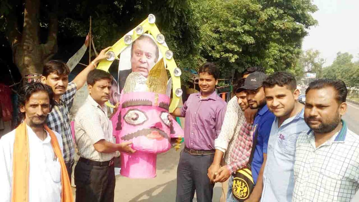 nawaz sharif was heavy in Kanpur on how hafiz Saeed read on to learn