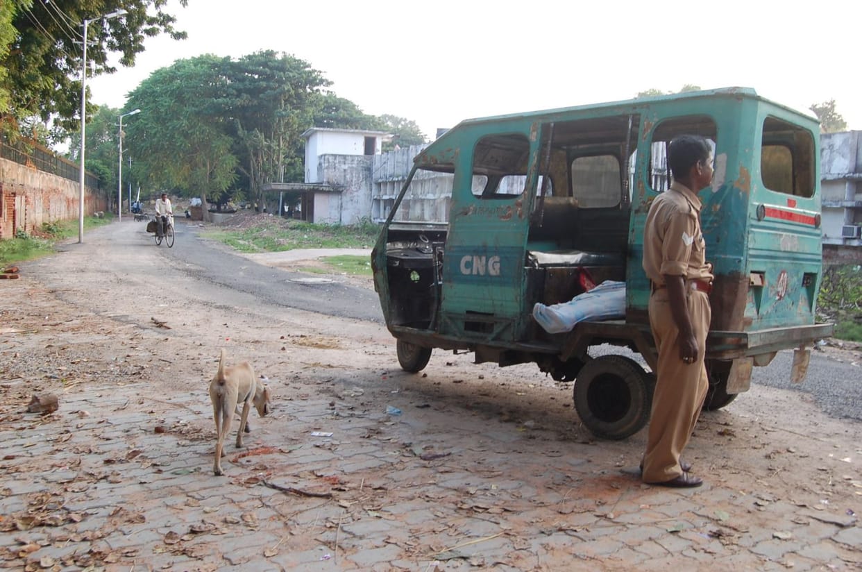 pratibha body taken to hospital from tempo