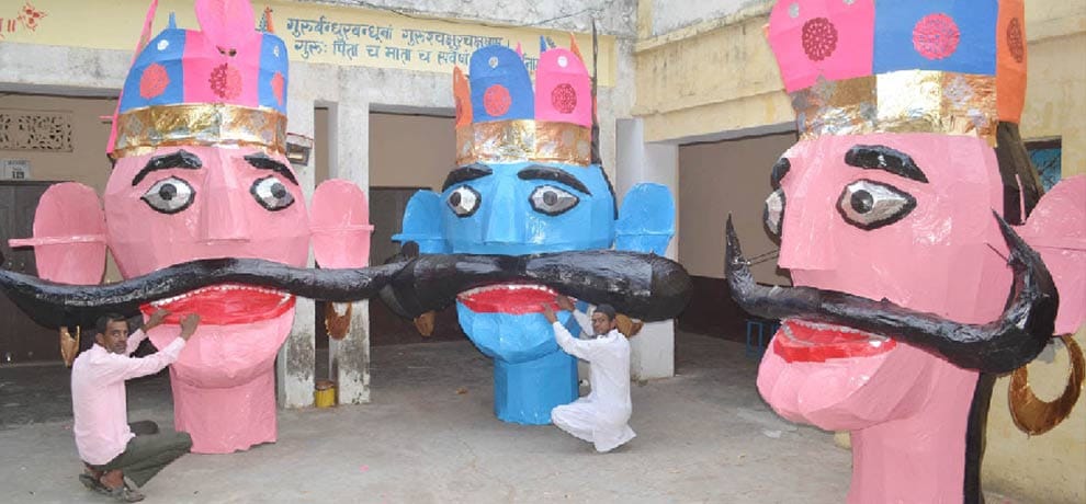 demand for ravan effigy is increasing in gurgaon 
