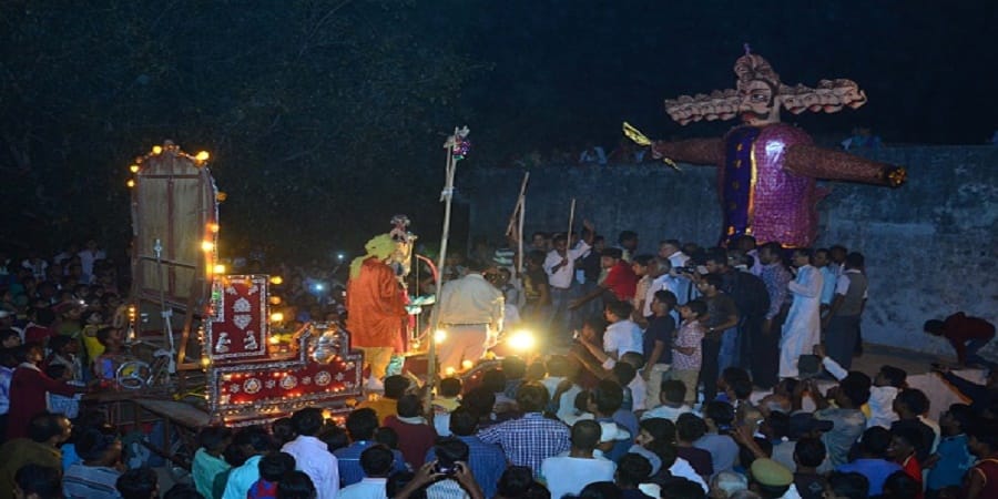 maker of ravana effigy