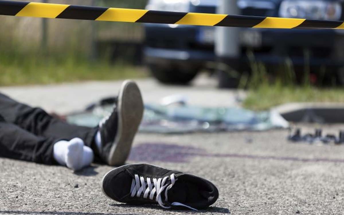 Maharashtra Accident News: Five killed after car collided with a bus
