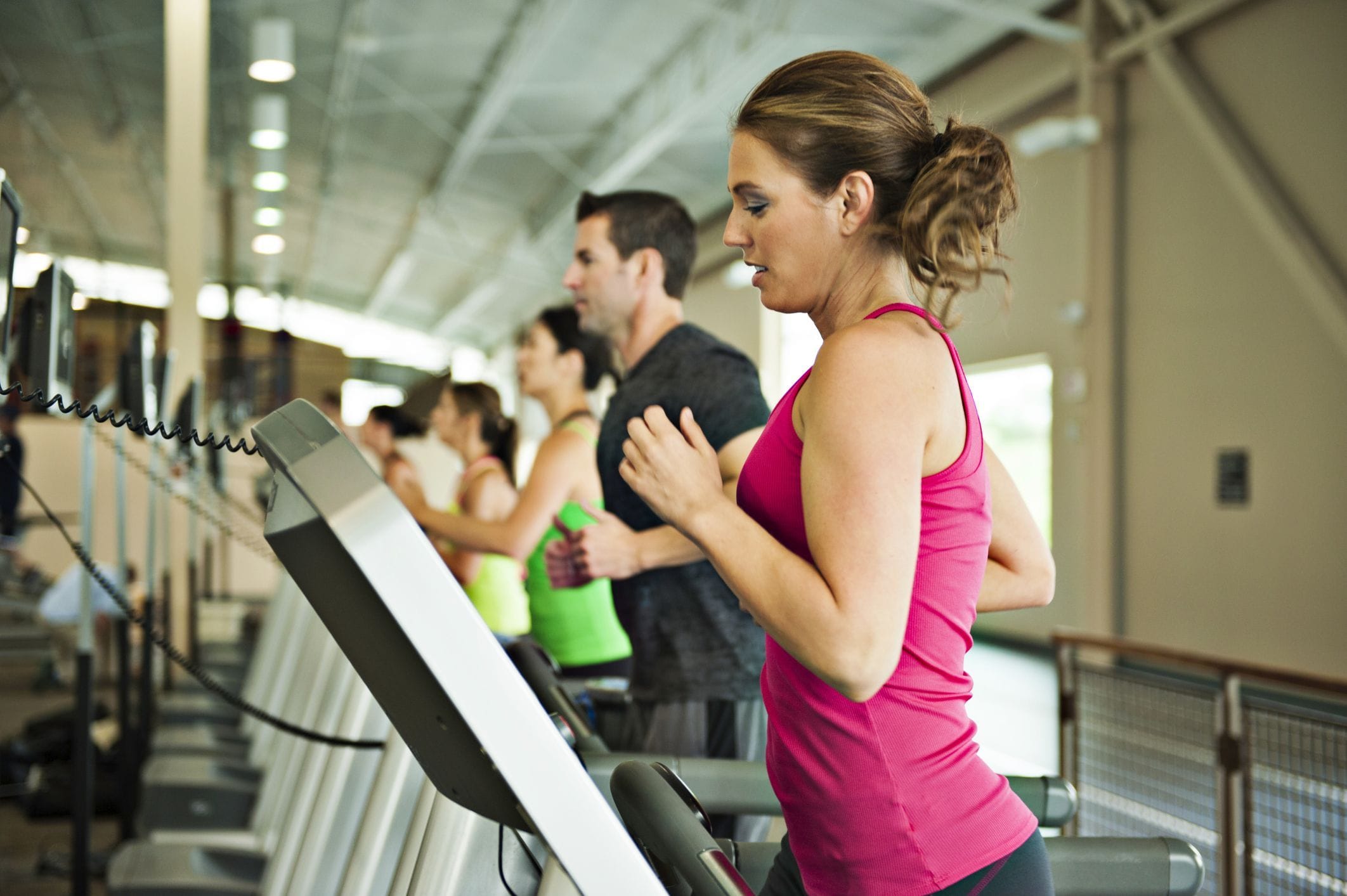 five mistakes done by people during exercise on treadmill may be harmfull for body