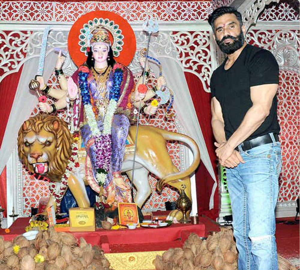 Sunil Shetty quits JP Dutta's Paltan 