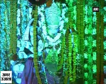 Devotees throng temples on Navami in Varanasi, Uttar Pradesh 