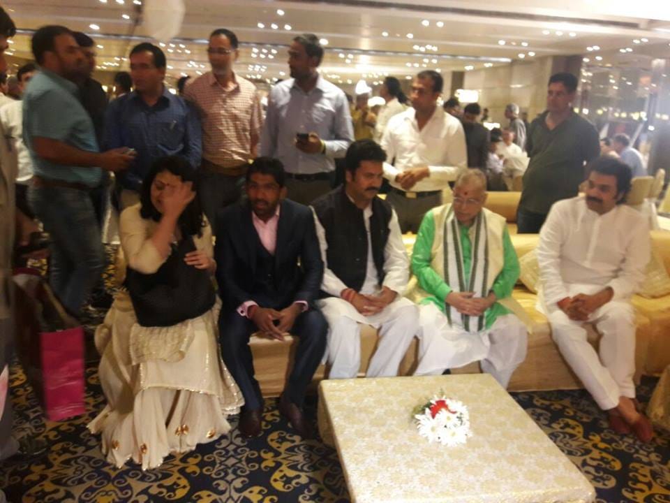 olympic medalist wrestler yogeshwar dutt ring ceramony pictures