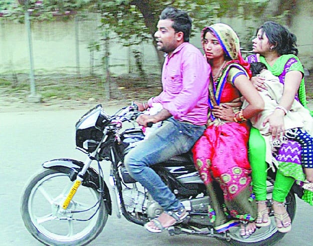 two died in accident in saharanpur