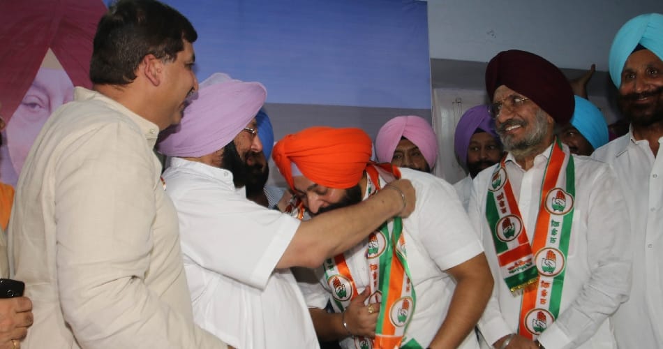 Inderbir singh bolaria joined congress party, captain on navjot sidhu
