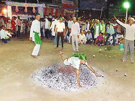 Hussein coals or weeds with Sadaon