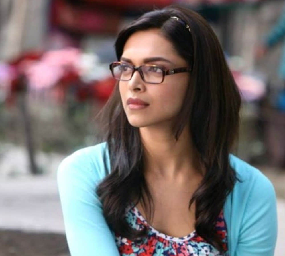 Deepika padukone breaks down in public