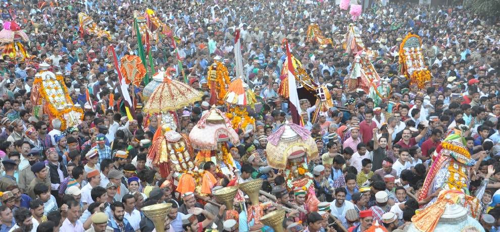 Artists in international kullu dussehra 2018