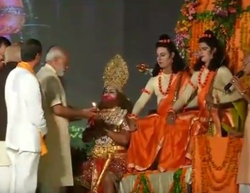 Prime minister narendra Modi in Ramlila in lucknow.