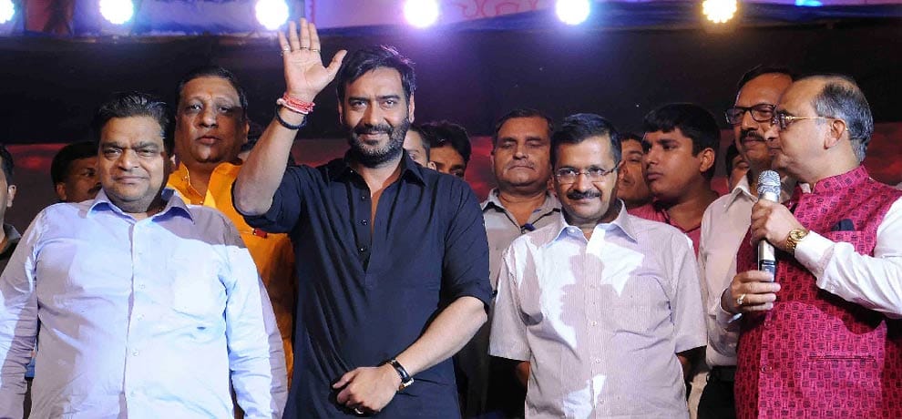Rama-Ravana war Ajay Kejriwal Spreadsheets view, with Ravan effigy of Pakistan