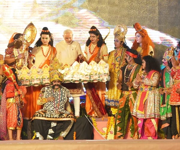 prime minister narendra modi in lucknow on vijay dashmi.