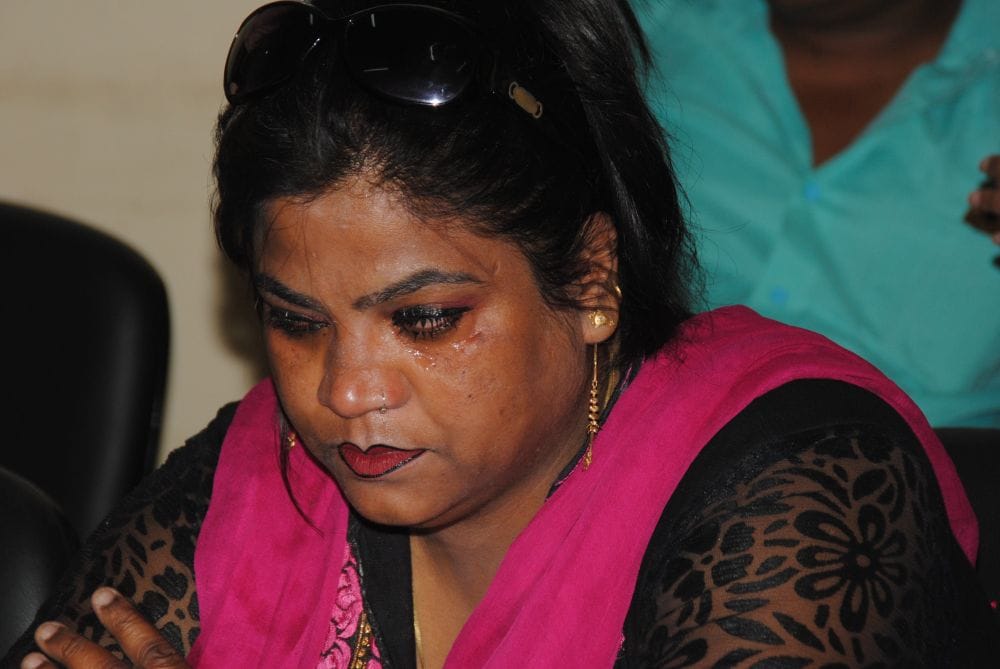female parshad start crying in front of mayor