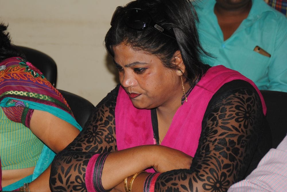 female parshad start crying in front of mayor