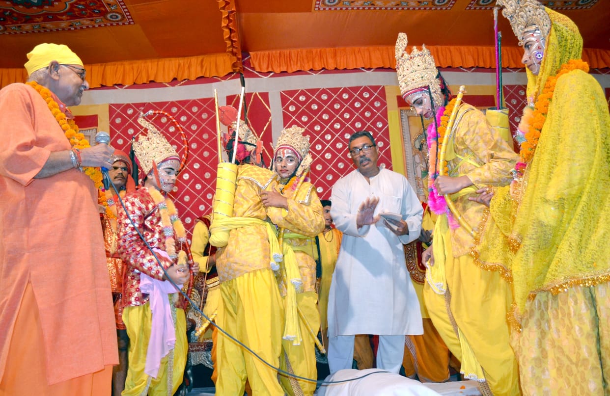 My feeling overwhelmed audience staged Bharat Solder