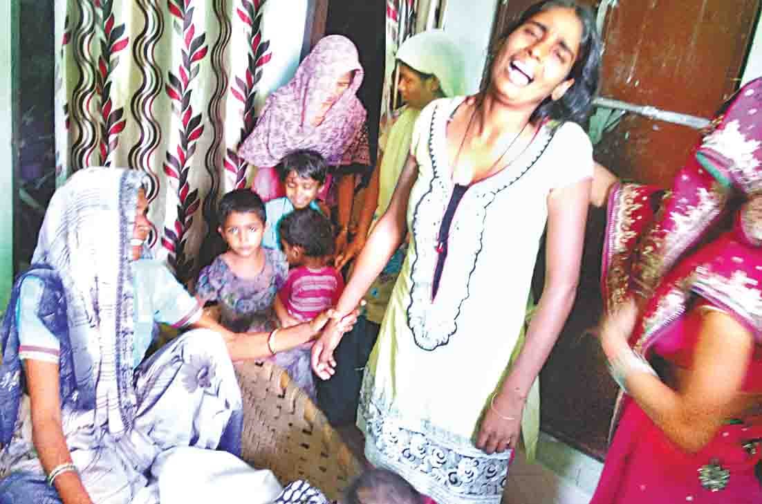 3 dead in accident, diging ground