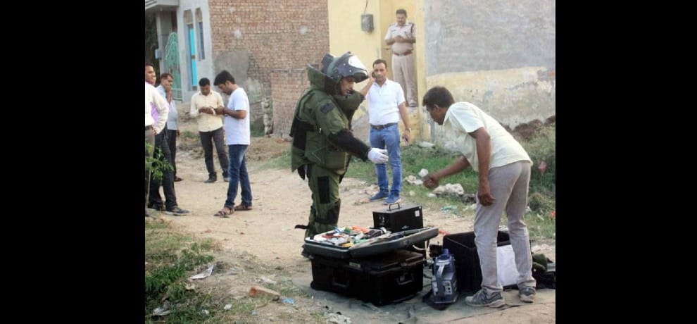 palwal woman made bomb to explode ex lover, this is how she caught