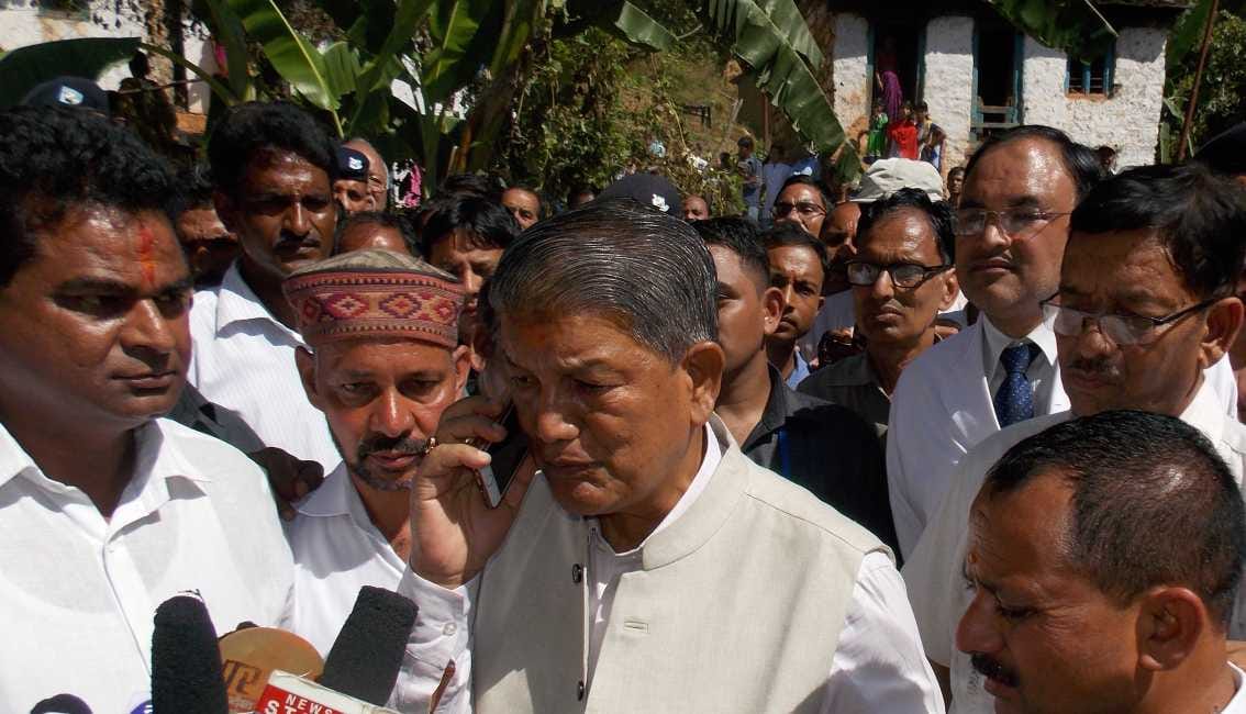CM rawat met to dalit's family.