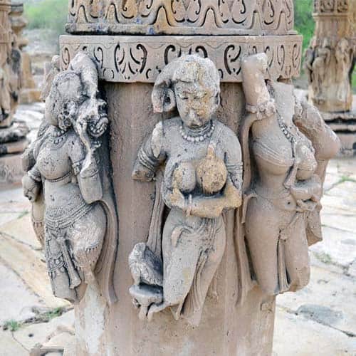 Kiradu Temple that turns humans into stones