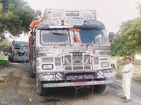 Truck stuck in the pit, took eight hours jam
