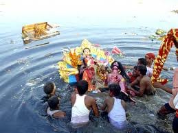 The glitzy idol immersion