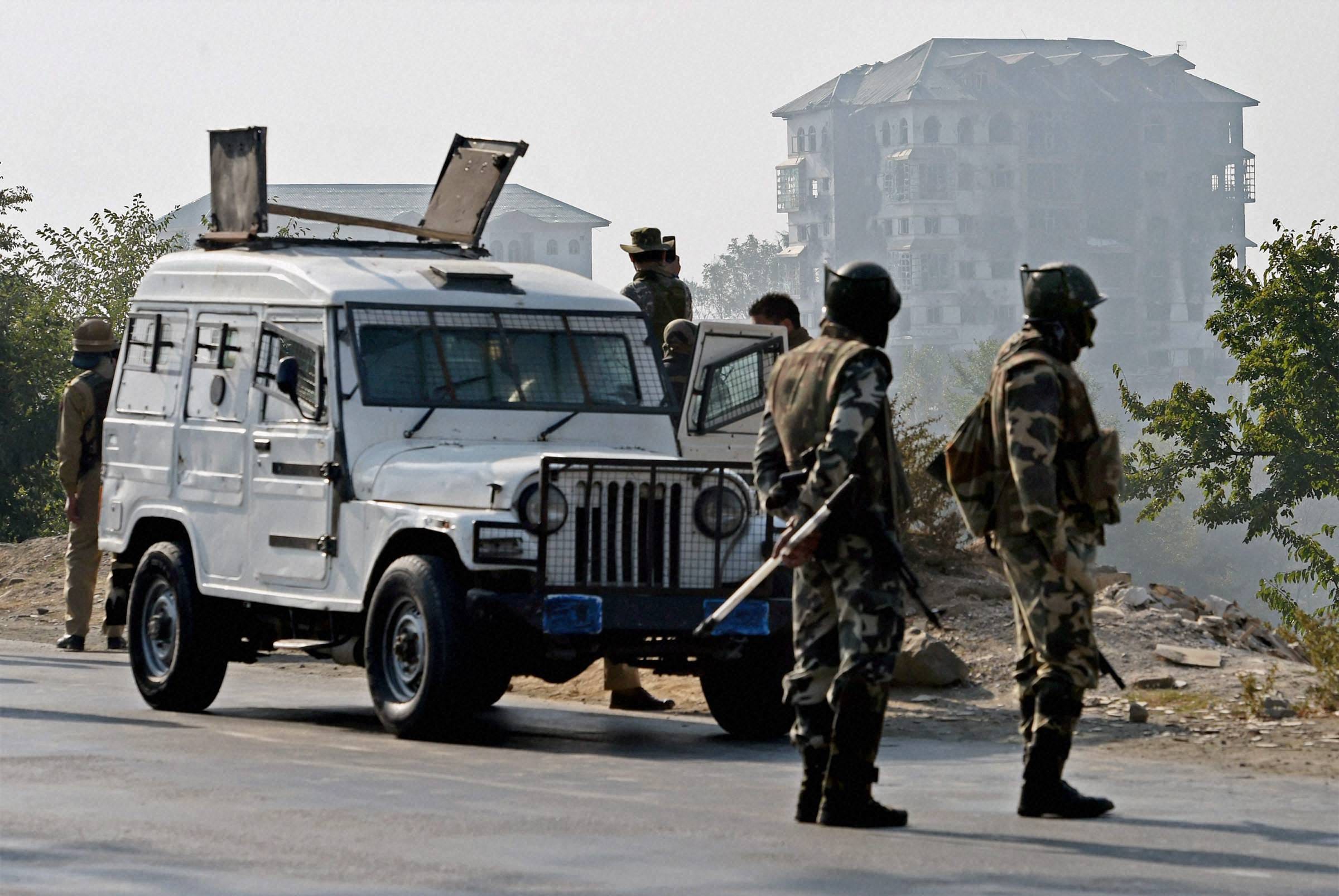 Indian army regiment in jammu and kashmir
