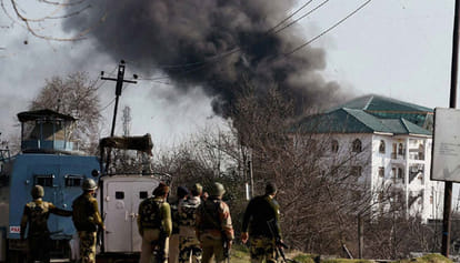 attack on jkedi in pompore district of jammu and kashmir