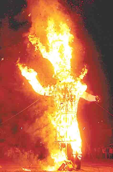 people celebrate dussehra