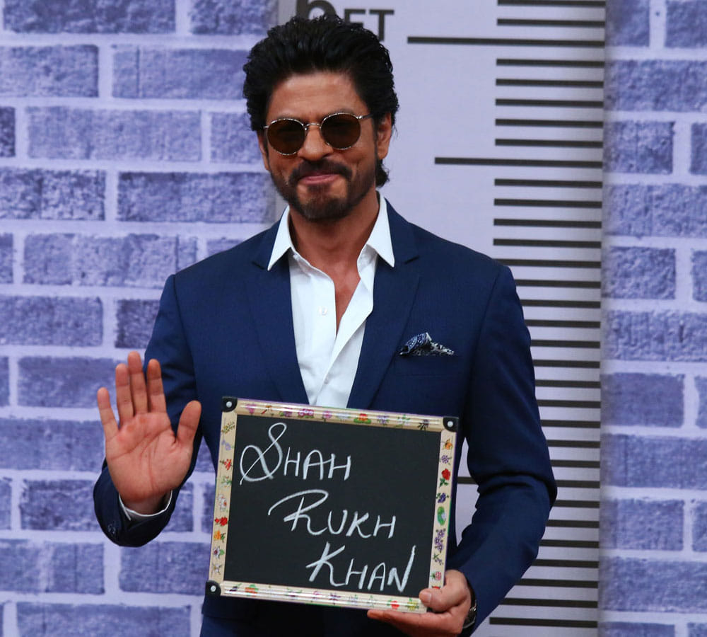 first look of the ring from shah rukh khan