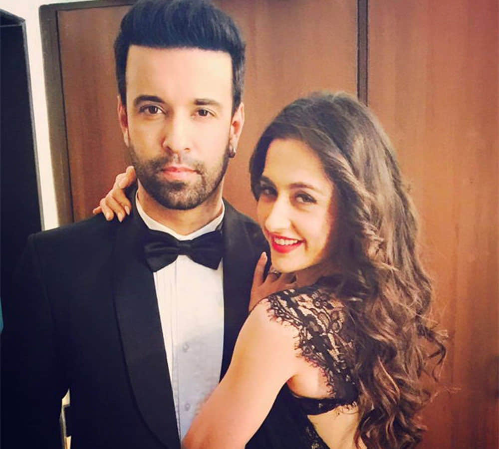 snjida seikh and amir ali share intimate photo