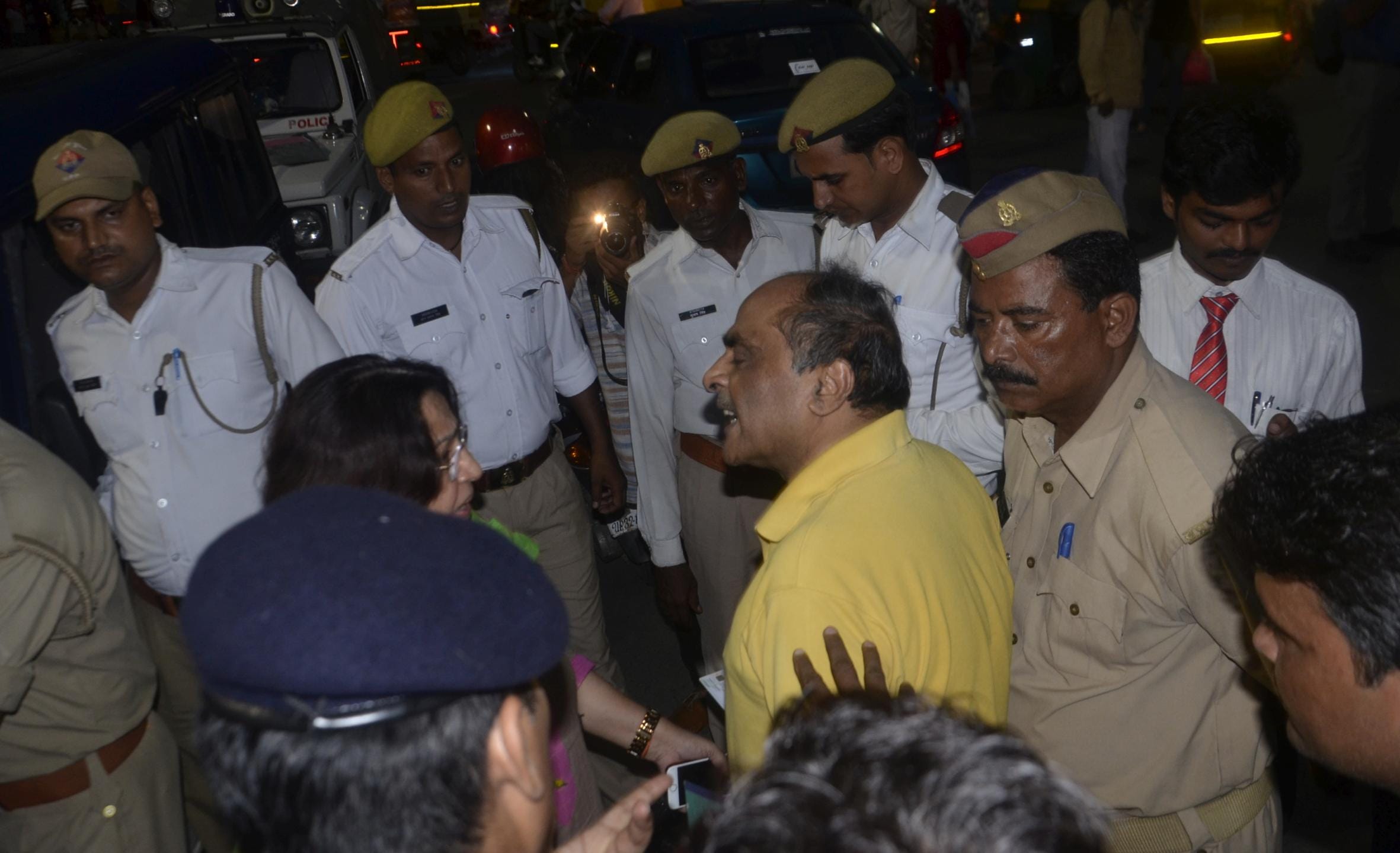 girls excuses on traffic rule checking