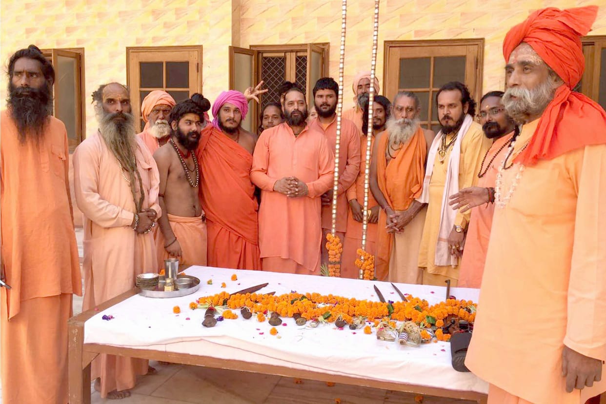 Arms worship wished prosperity