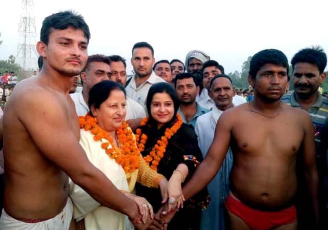  aasiph aur dharmaveer ne jeetee kushtee