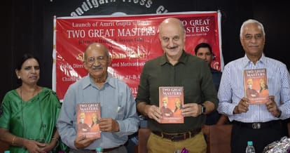 actor anupam kher says about pakistan actors and JNU issue