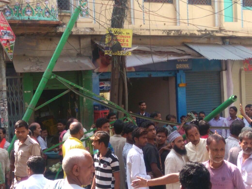  An angry elephant made furore in the city, five injured