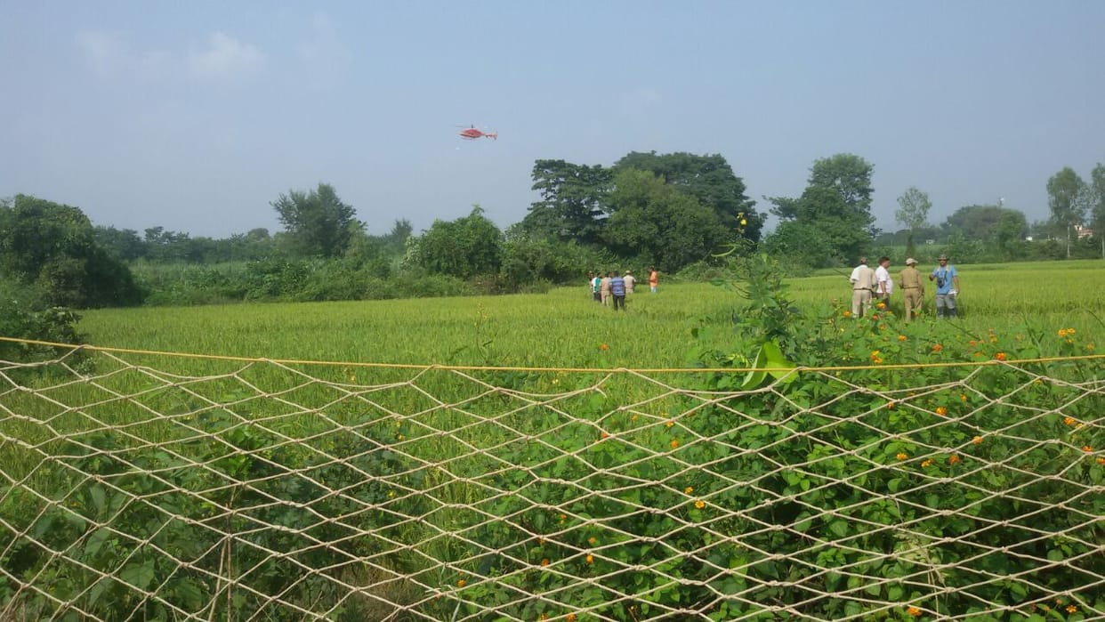 two hunters arrested, 8 ran away